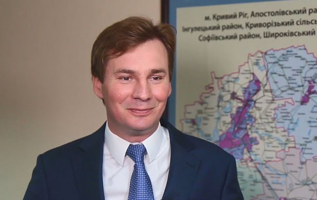 Кількість депутатів в Раді наближається до 400. Ще один колишній "регіонал" складає мандат