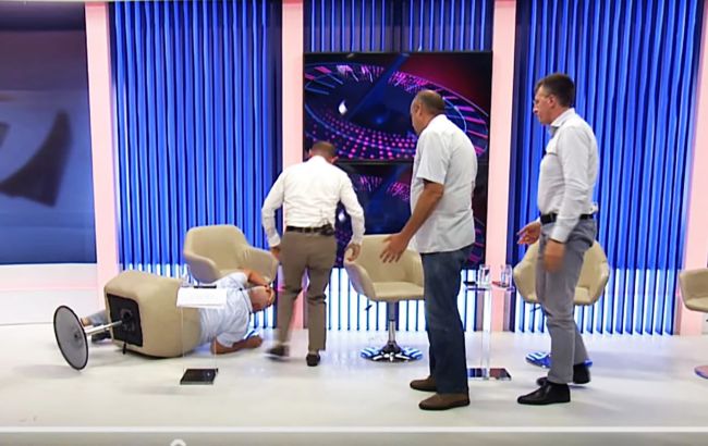 Экс-советник президента Молдовы подрался с бывшим замглавы МВД в прямом эфире