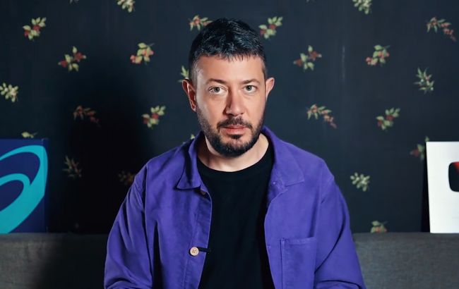 Прихильник "російського світу": суд відмовився пустити скандального блогера до України