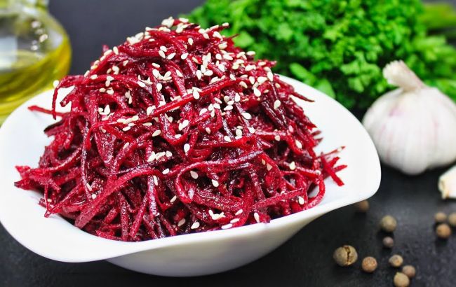Вкусная свекла по-корейски: рецепт пикантного салата за 15 минут