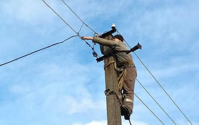 Обесточивание домов и оползни: последствия непогоды в Украине