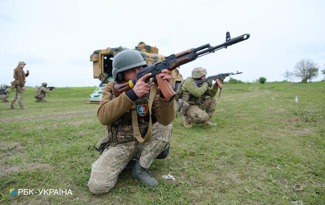 Росіяни намагаються просуватися на трьох напрямках у Донецькій області, - Генштаб