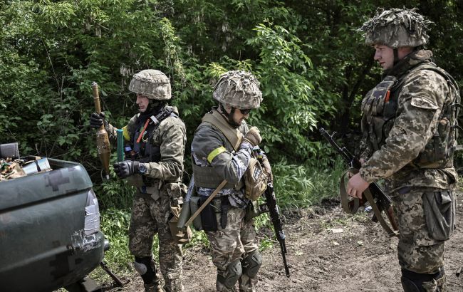 Правительство разрешило военным брать командировки из-за ранения: подробности