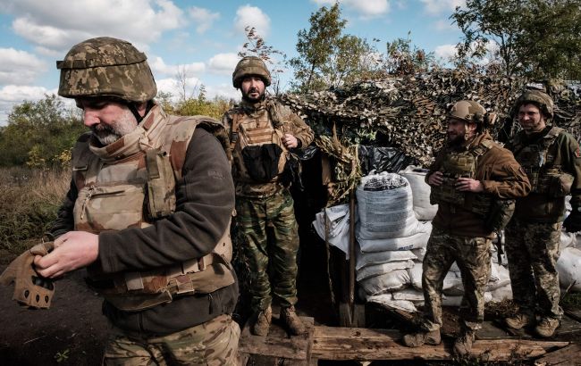 ЗСУ відновлюють штурми на півдні і утримують оборону біля Бахмута: карти боїв на ранок