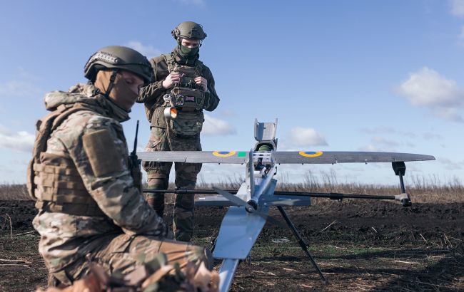 По кілометру в день: коли ключові дороги Донбасу накриють сітками від дронів