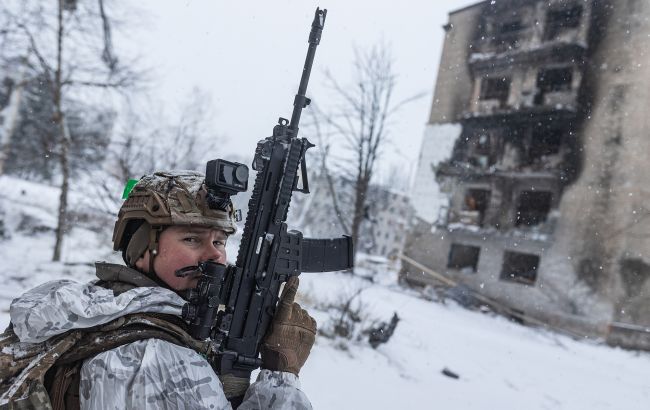 Ворог тисне на 10 напрямках, понад 160 боїв за добу: Генштаб оновив карти фронту