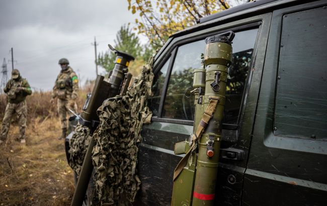 У Польщі знайшли склад зі зброєю, яка мала піти в Україну: що відомо