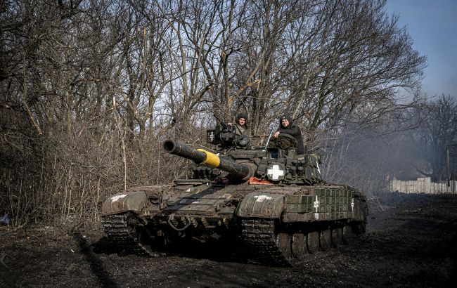 Найближчим часом погода сприятиме використанню танків на сході України, - Генштаб Естонії