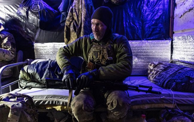 Никаких ТЦК и фокус на тыловые должности. Какие условия службы ждут добровольцев 60+