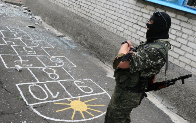 На оккупированных территориях боевики начали добиваться детей во время охраны школ, - ЦНС