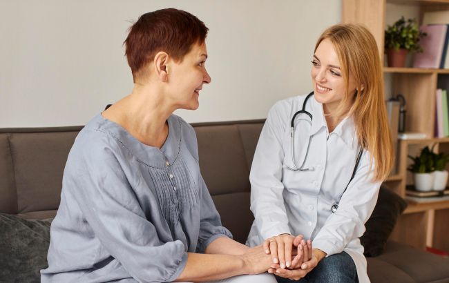 МРТ хребта не потрібне. Лікар пояснив причину оніміння рук