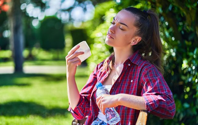 Как избежать обезвоживания во время жары: в Минздраве дали ответ