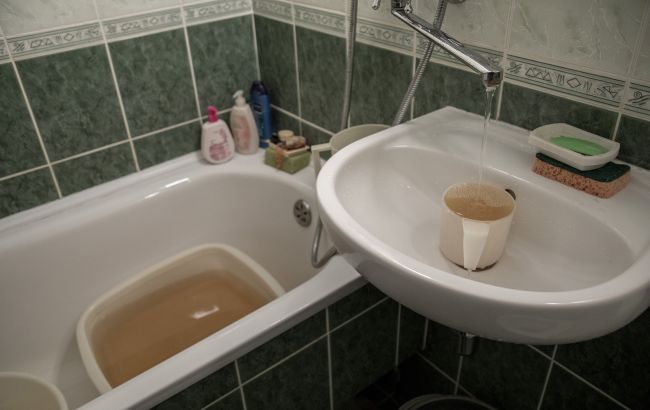Окупанти залишили людей на Донеччині без води: подача буде раз на кілька днів