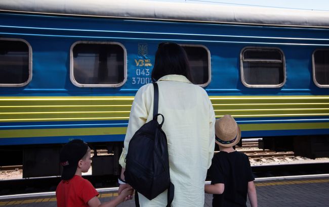 Рух поїздів між Чопом та Прагою змінився через аварію: що робити пасажирам