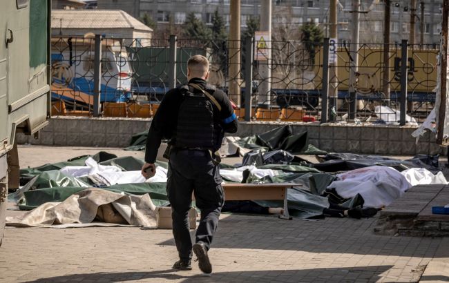 В Попасной и Рубежном жители вынуждены хоронить погибших во дворах жилых домов, - глава ОВА