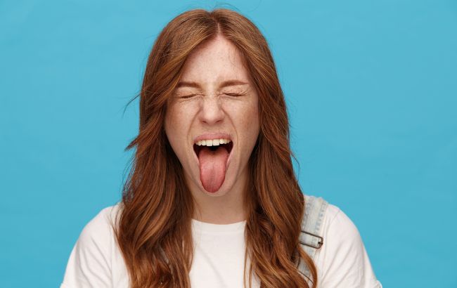 Заметили налет на языке? В каком случае надо бежать к врачу