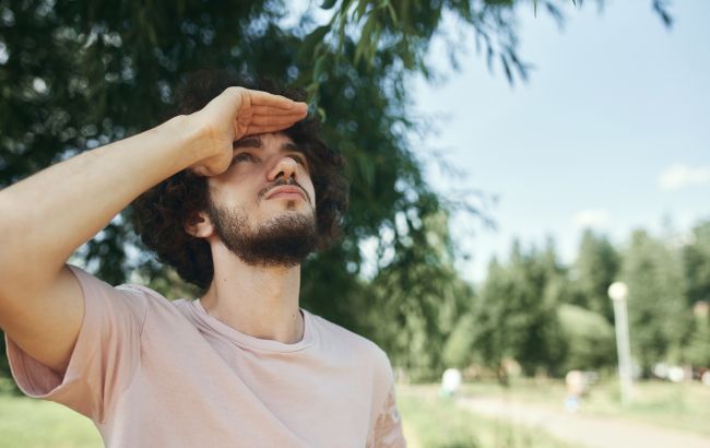 Передвісник бурі? У небі над Дніпром помітили незвичайну "волосату" хмару (фото)