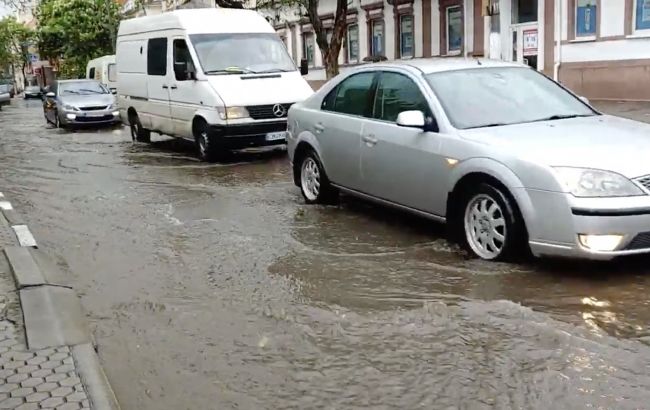 Из-за боевых действий и дождей: движение между Бердянском и Запорожьем закрыто