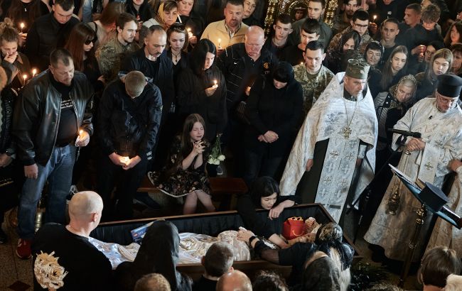 Вінниця попрощалась із наймолодшим героєм "Азовсталі" Назарієм "Грінкою" Гринцевичем (фото, відео)