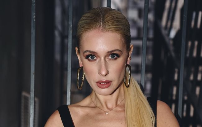 Як носити шубу з екохутра: модний образ Олі з "Холостяка" з джинсами і уггами