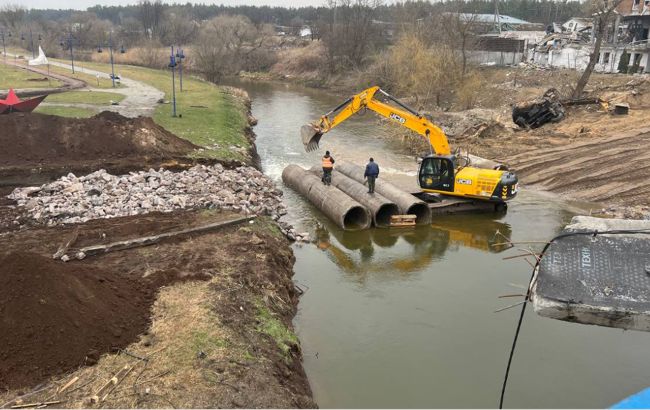 В Киевской области "Укравтодор" расчистил уже 29 км трассы М-06 Киев-Чоп