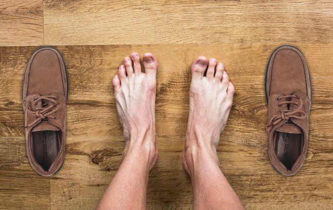 Як усунути неприємний запах з ніг: лікар дав найпростіші поради