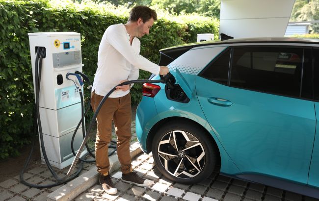 Доступ до розетки &ndash; 80% успіху: бліц з експертом про реалії електромобілів в Україні