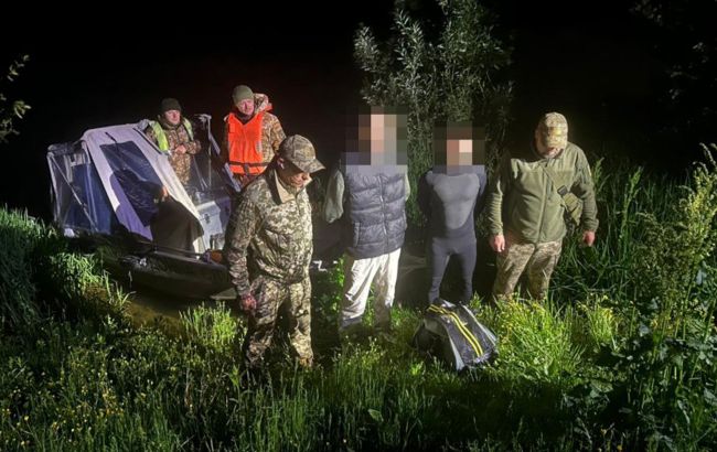 У гідрокостюмах через Дністер: прикордонники зупинили нічний заплив до Молдови