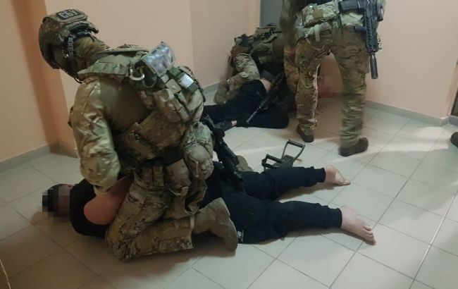 "Крышевал черный импорт" электроники. СБУ задержала чиновника  таможни во Львовской области