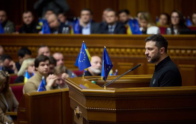 Зеленський зробив заяву щодо строків служби: відео з Ради