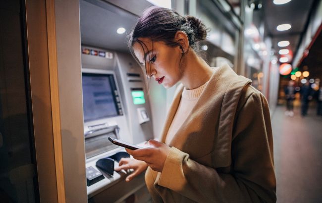 Які ліміти на зняття готівки в Україні: правила всіх банків