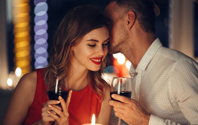 7 неочевидних фраз, які видають по-справжньому закоханого чоловіка