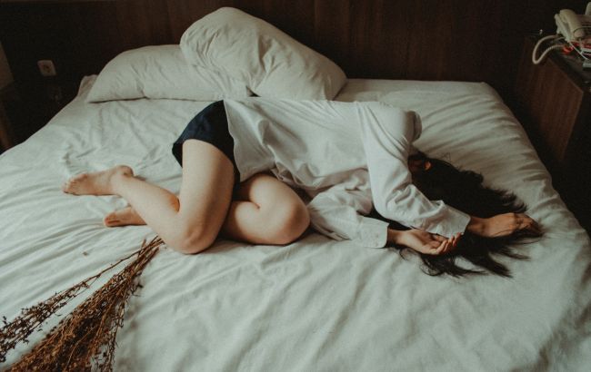 6 помилок при розставанні, які тільки погіршують ситуацію: перетворюють життя на пекло