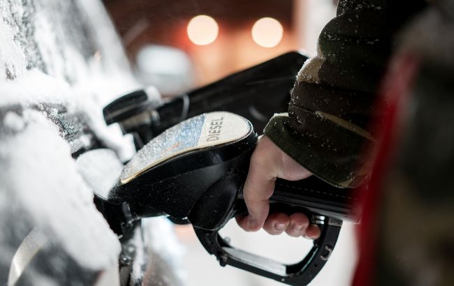 Китай остановил экспорт дизеля и бензина из-за войны на Ближнем Востоке, - Reuters