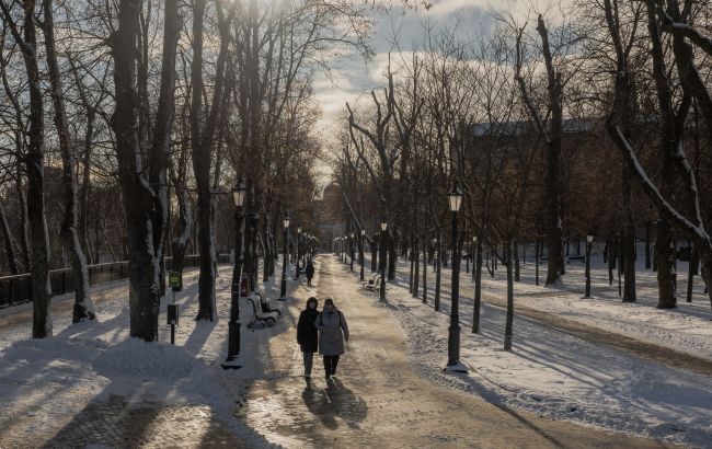 Потепління тимчасове? Що буде з погодою в Україні завтра і коли повернуться морози