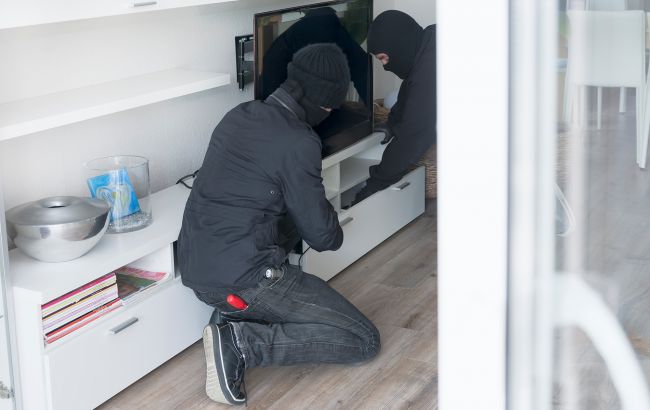 Де зберігати гроші й цінності, аби злодії ніколи не знайшли: 10 кращих схованок