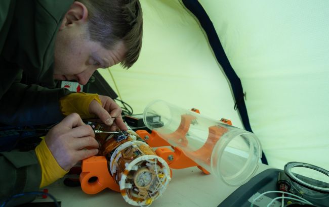 У NASA показали неймовірного робота-змію, що шукатиме життя у крижаних океанах супутника Сатурна