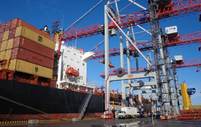 Около 50 контейнеров гуманитарной помощи доставлены в Одессу из Канады