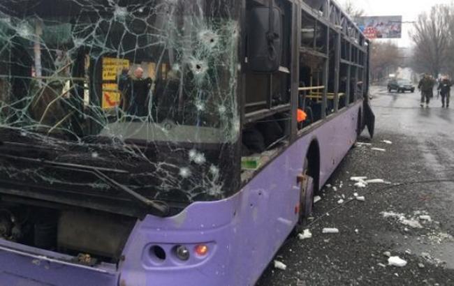 Минобороны Украины обвинило боевиков в обстреле троллейбуса в Донецке