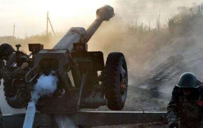 В районе ж/д вокзала и на окраинах Дебальцево идут ожесточенные бои, - штаб АТО