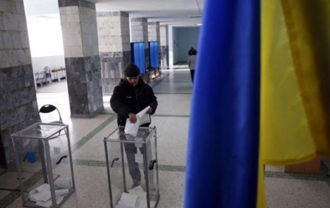 Ситуация на всех избирательных участках абсолютно контролируемая, - партия Яценюка