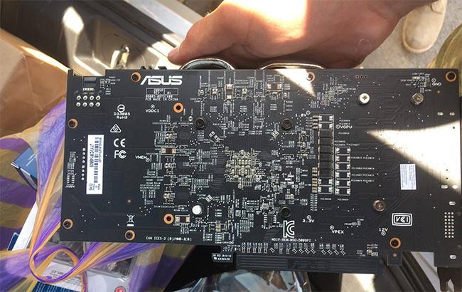 На КПВВ на Донбассе изъяли комплектующие для майнинга криптовалюты на более чем 200 тыс. гривен