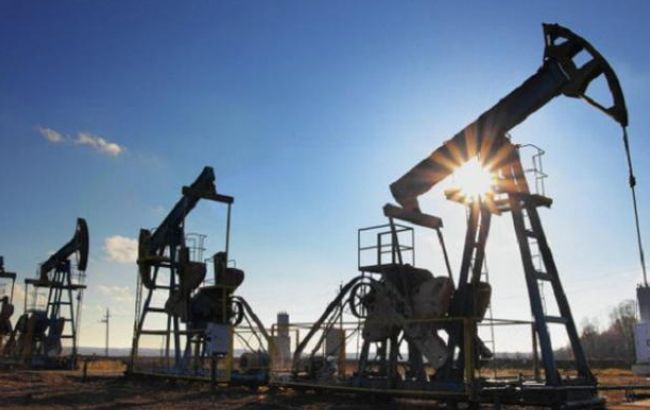 Цена нефти Brent опустилась ниже 58 долл./барр