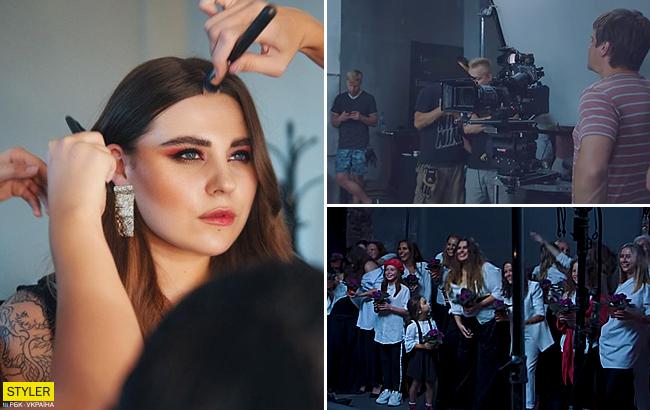 "Ми їх знайшли": група Kazka показала, як знімала свій хіт "Плакала"