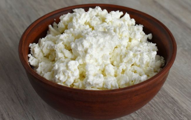 Творог полезен не всем: кому его есть категорически противопоказано