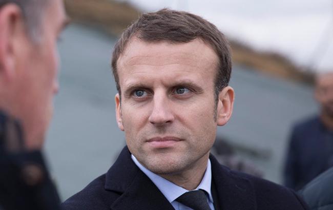 Макрон отказался от требования устранения Асада от власти в Сирии