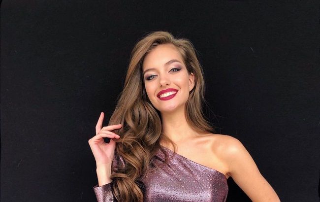 Миссис Зима-2020: молодая жена Дмитрия Комарова очаровала "цветочным" аутфитом