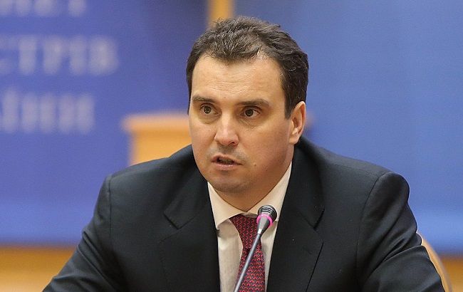 Абромавичус прогнозирует экономический рост в 2016 г. на уровне 2-2,5%