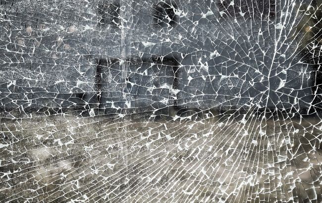 Во Львове обстреляли пассажирский автобус: фото и видео инцидента