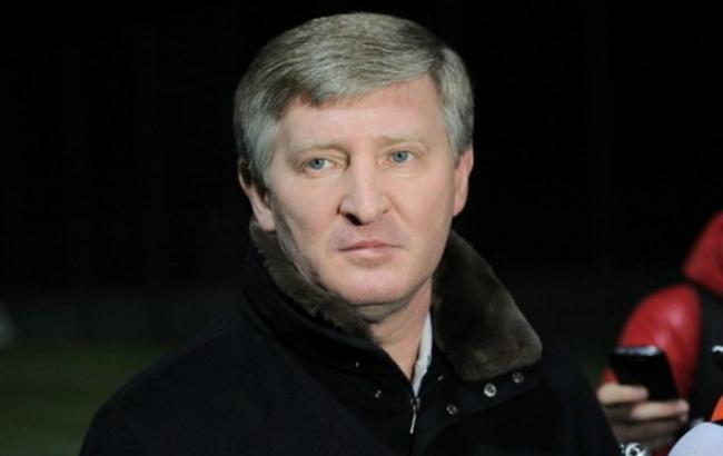 Ахметов приостанавливает работу сети магазинов и АЗС в зоне АТО